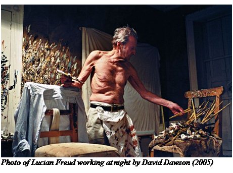 Szövegdoboz: Photo of Lucian Freud working at night by David Dawson (2005)